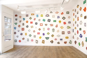 Projekt#1, 2020. Installation im Projektraum Hochheim der DavisKlemmGallery. (Foto: Gregor Zawadzki, Courtesy DavisKlemmGallery, Wiesbaden | VG Bild Kunst)