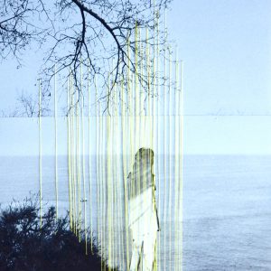 Mädchen 2, 30x40cm, 2025, gestickt auf Fotocollage (Fotos: VG Bild Kunst)